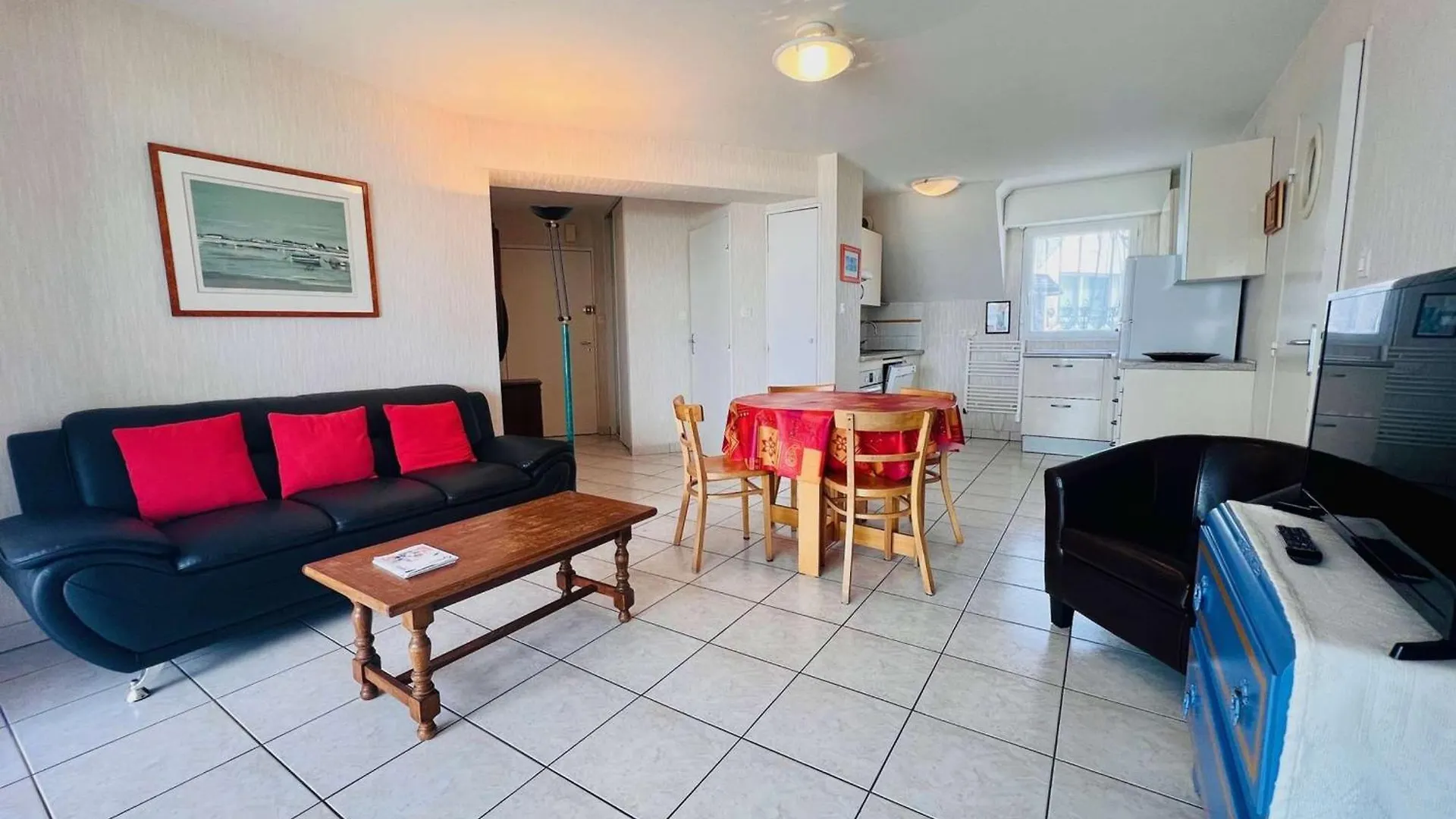 Appartement Coeur Quiberon 55M², 3 Pieces, Balcon Vue Mer, Parking - Fr-1-478-187